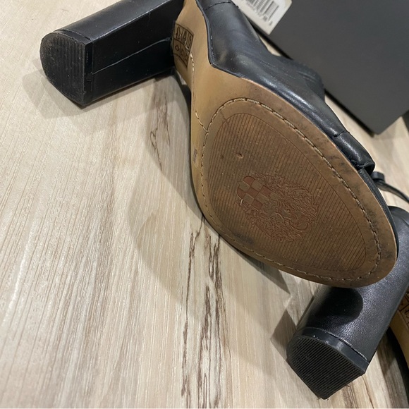 Vince Camuto Black Leather Open Toe Buckle Back Heel, Size 5.5, Good Condition - Picture 9 of 13